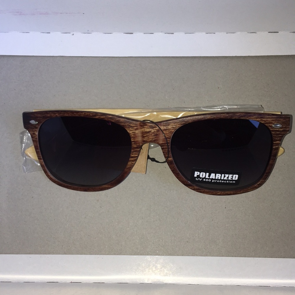 BNWT Polarized Bamboo Sunglasses